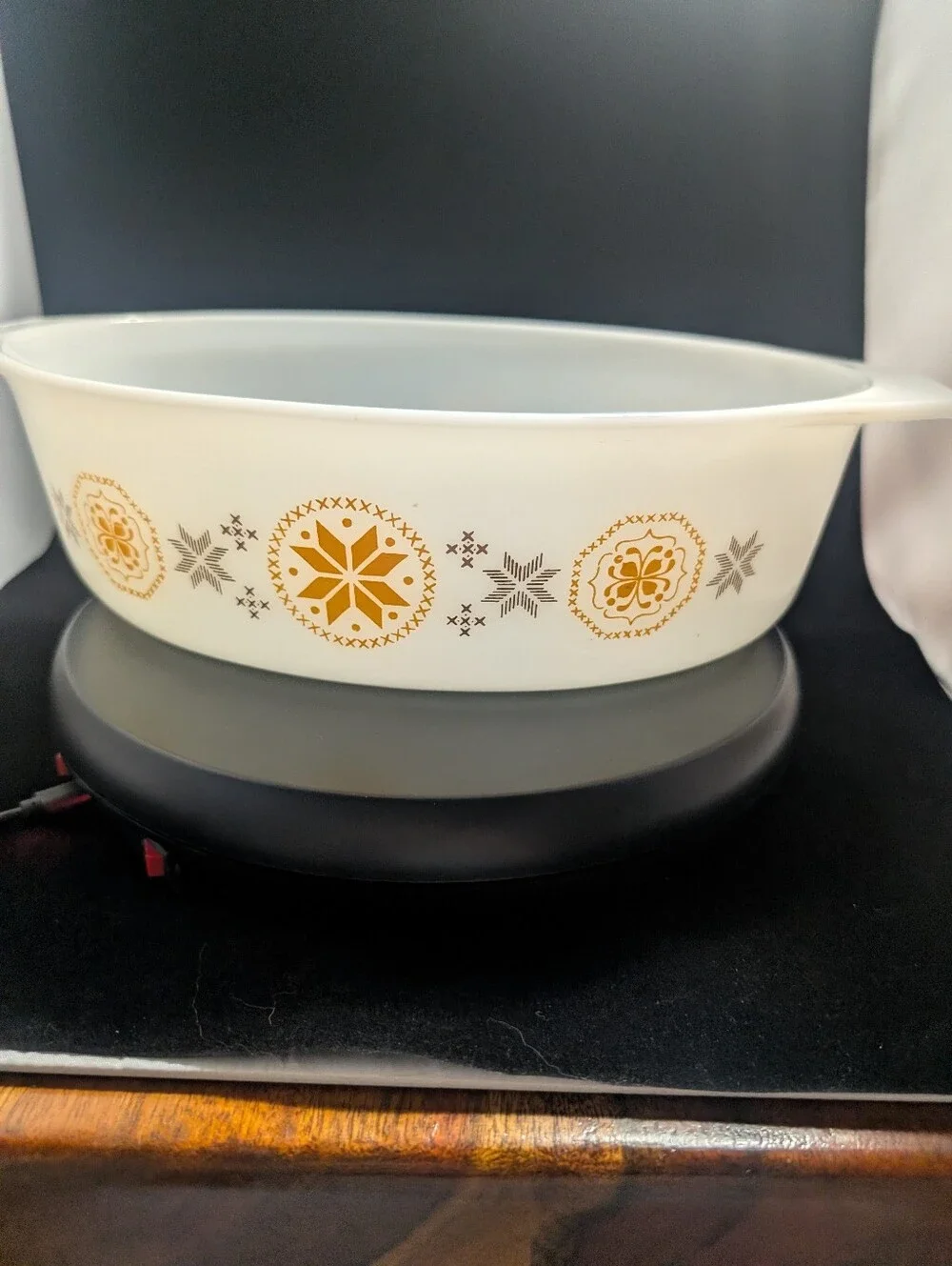 Pyrex Vintage Oval Bowl Town And Country Pattern.
